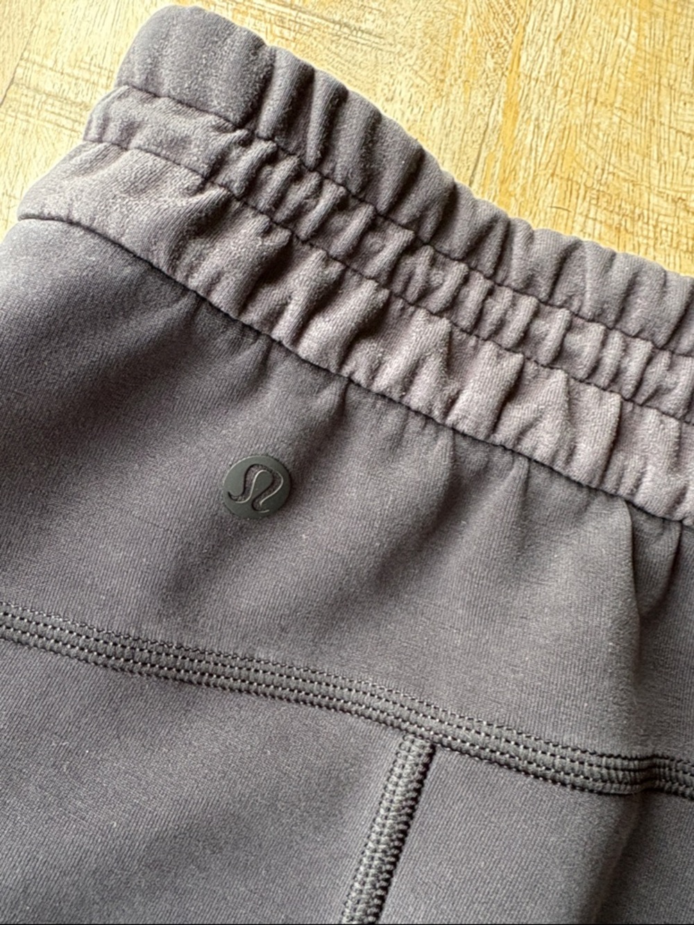 Lululemon Women’s Shorts in Black size 10 - Picture 5 of 9
